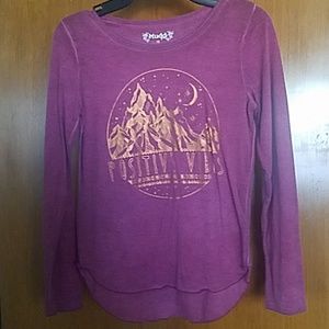 Girls shirt. No tags, but never worn. Size 10